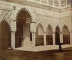 Seville, Alcázar, nádvoří Patio de las Doncellas