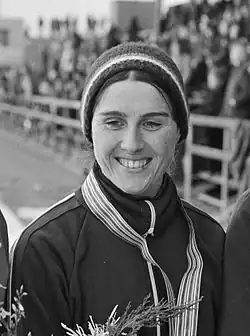 Sheila Youngová (1975)