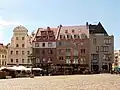 Senný trh, nalevo barokní Dům Moninů