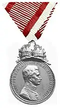 Vojenská záslužná medaile s poprsím Karla I.