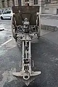 Pohled zezadu na lafetu.