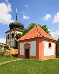 Kostnice a zvonice kostela