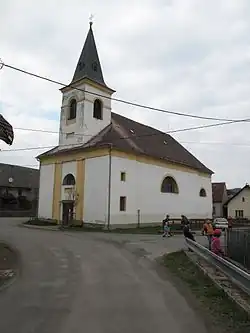 Slavíkovice (Černíkov), kostel sv. Josefa II.jpg