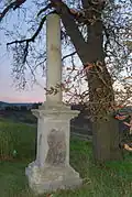 Sloup od sousoší Nejsvětější Trojice, lokalita U Trojice, Budyně nad Ohří, okres Litoměřice 01.JPG