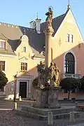 Sloup se sochou P. Marie, Český Dub.JPG