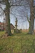 Sloup se sochou sv. Václava (Vlhošť) 01.JPG