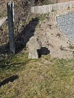 Smírčí kříž v Topole 01.jpg