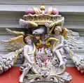 Královská kaple v Gdaňsku. Erb Polska dvou národů – tzv. Polsko-litevská unie (1569–1795) (polsky Rzeczpospolita Obojga Narodów) z doby, kdy vládl Jan III. Sobieský.