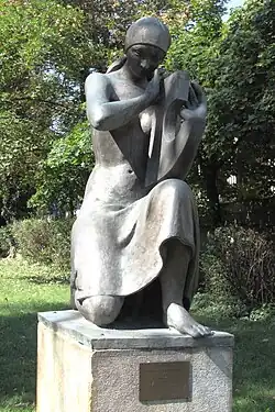 Bronzová plastika Múza, Beroun, Pakostův sad