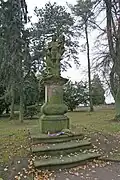 Socha sv. Václava (Hořice), vrch sv. Gottharda.JPG