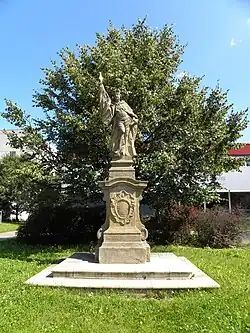 Socha_sv._Václava_-_(Ústí_nad_Orlicí),_M._R._Štefánika,_Ústí_nad_Orlicí.JPG