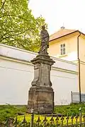 Socha svatého Jana Nepomuckého v Chrasti stav v roce 2016