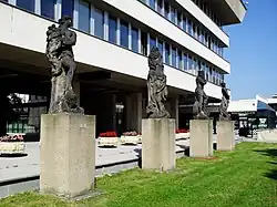 Sochy_alegorií_živlů.jpg