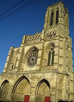 Katedrála, západní průčelí