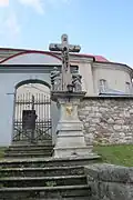 Sousoší Kalvárie, před kostelem v Českých Petrovicích.JPG