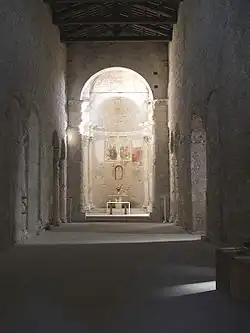 San Salvatore, vnitřek