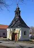 Kaple na návsi
