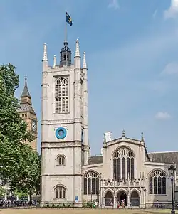Kostel sv. Markéty Antiochijské, vpravo v pozadí věž Westminsterského paláce zvaná Central Tower