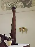 Svícen v podobě rukou
