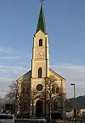 Vnější pohled na farní kostel sv. Leopolda