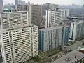 Na panelovém sídlišti St. James Town v kanadském Torontu žije asi 25 000 lidí.