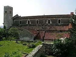 Historický kostel sv. Martina ve Svetim Lovreči