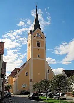 Městský farní kostel Nanebevzetí Panny Marie ve městě Berching