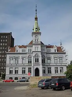 Pohled na budovu od západního nádraží