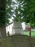 Socha sv. Jana Nepomuckého na návsi, pohled zepředu