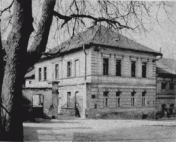 Strašnický statek bratří Vojtěchovských, kde probíhaly schůzky odbojářů (dobová fotografie)