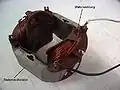 Elektromagnet ve statoru univerzálního elektromotoru