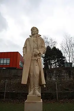 Jaroslav Šlezinger: Socha Josefa Jiřího Švece v Třebíči