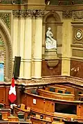 Socha Stauffacherin je symbolická postavoa odvážné a energické švýcarské ženy