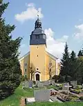 Západní průčelí s věží