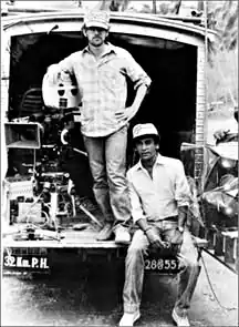 Steven Spielberg na natáčení filmu Indiana Jones na Srí Lance