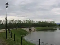 Hráz