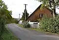 Příjezd od vsi