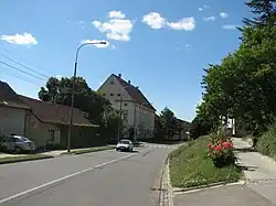 Strážovice - ulice a zámek.JPG