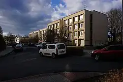 Strakonice - čp. 182 v Čelakovského ulici (panelový dům v místech zbořeného rodného domu U F. L. Čelakovského čp. 240).jpg