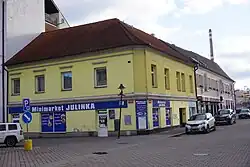 Strakonice - dům čp. 79 na rohu ulice U Sv. Markéty a Palackého náměstí.jpg