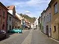 Ulice Leopolda Pokorného, pohled na východ směrem od Tichého náměstí