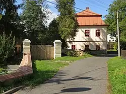 Strenice, fara.jpg