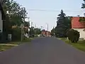 Pohled po silnici směrem k Mníšku pod Brdy