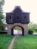Zámecká brána ve Studénce