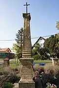 Stupice - kříž na návsi (1).jpg
