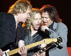 Young, Shaw, Gowan v roce 2008