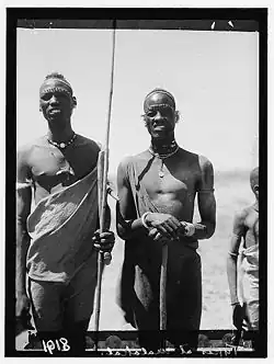 Súdán, Malakal, dva členové kmene Shiluki, 1936