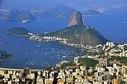 pohled na Cukrovou homoli z vrchu Corcovado