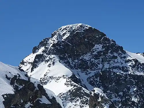 vrchol Piz Calderas ze severozápadu