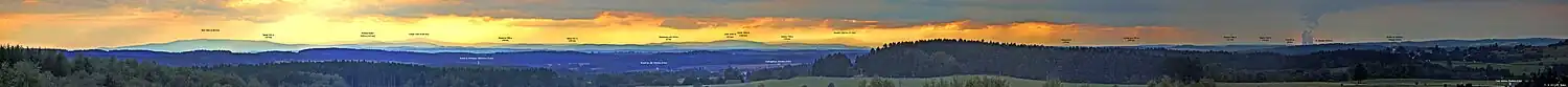 Šumavské panorama z kopce nad Sumrakovem. Plná velikost ZDE